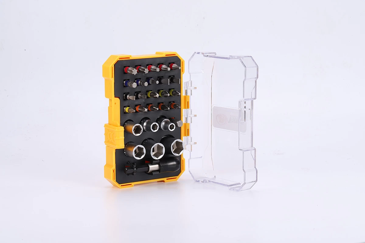 Conjunto de 28 pe&ccedil;as de bits para chave de fenda e soquete